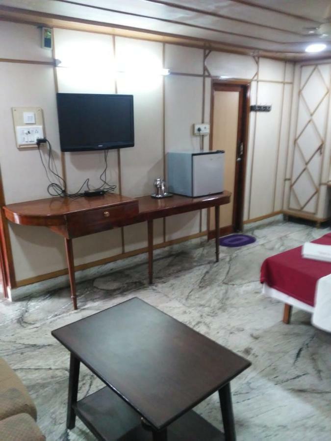 Sarmani Hotels Pvt. Ltd Ченнаи Экстерьер фото